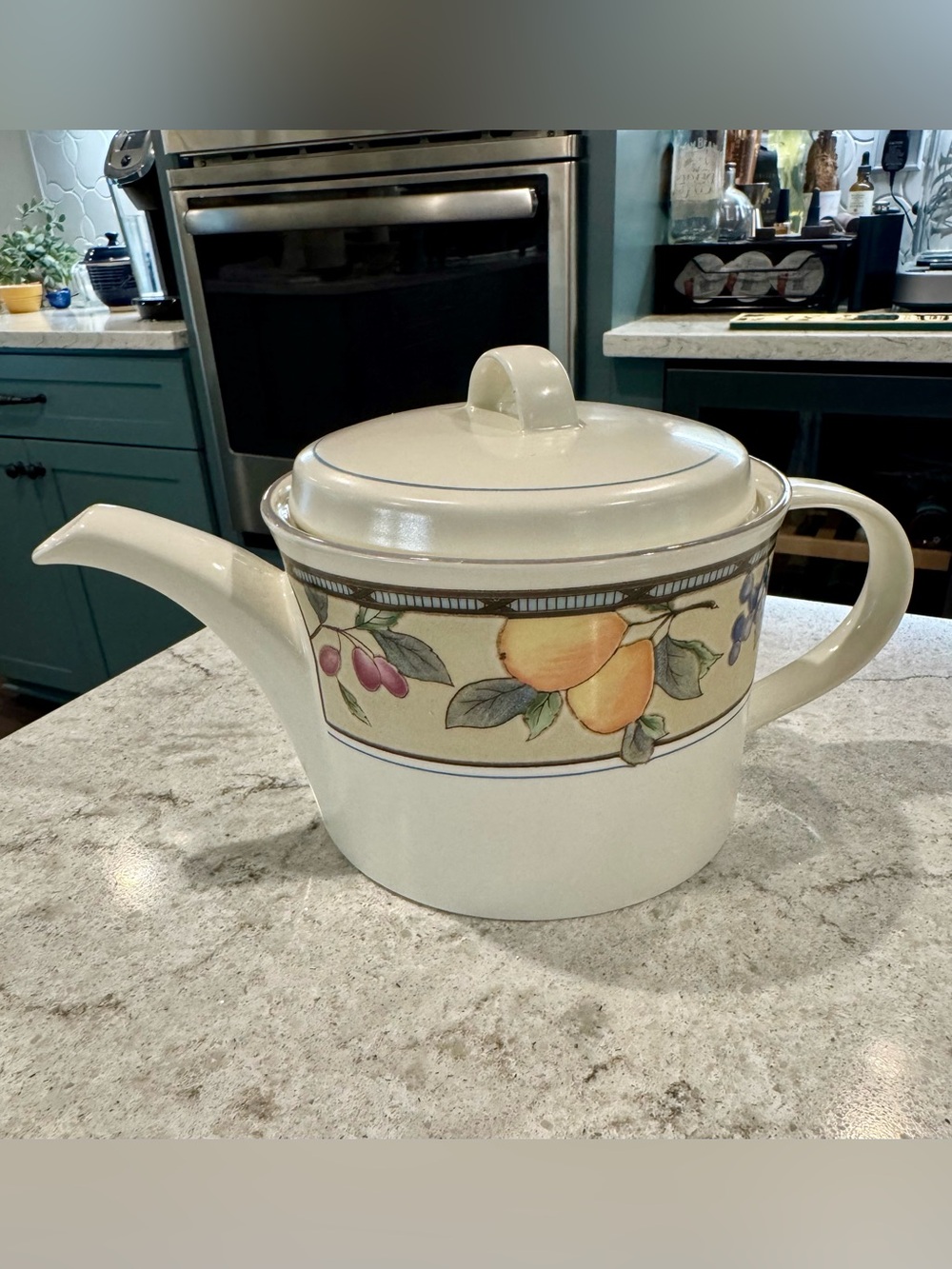 MIKASA  INTAGLIO CAC29 GARDEN HARVEST TEAPOT TEA POT W/LID